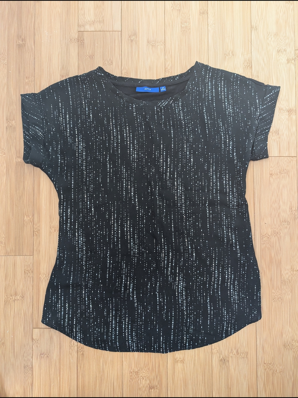 Apt. 9 Black Short Sleeve Tee with Silver Dot-Stripe Pattern